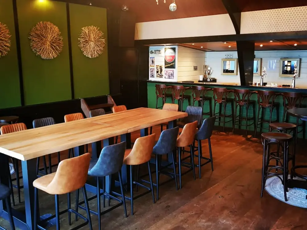 Restaurant Bar De Borrel in Oterleek