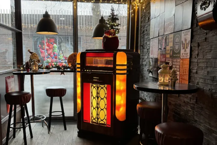Café-Bar-Petit Restaurant "Scaramouche" in Alkmaar