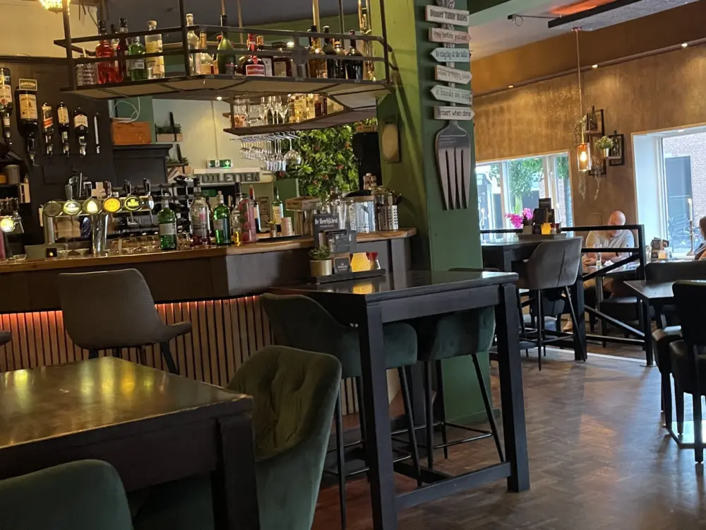 Restaurant De Heerlijkheid Grandcafé & Restaurant in Valkenswaard