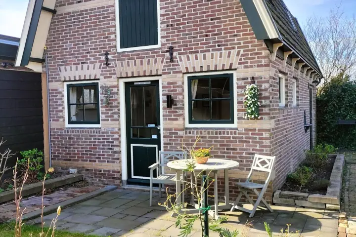 De Oude Walnoot – vakantiewoning en B&B Onder De Oude Walnoot in Sint Pancras