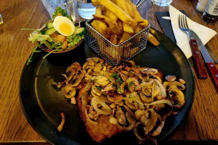 Restaurant Den Haas | Eten&Drinken in Valkenswaard