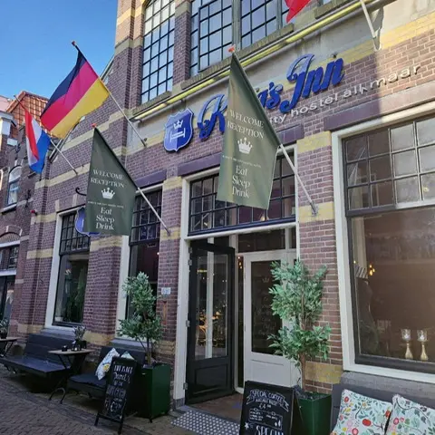 King's Inn City Hotel & Hostel en bar in Alkmaar