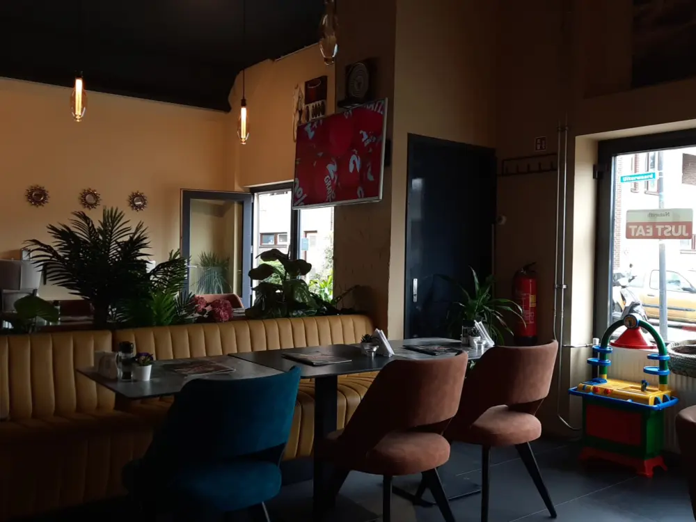 Restaurant Nazareth Shoarma & Grill in Heerhugowaard