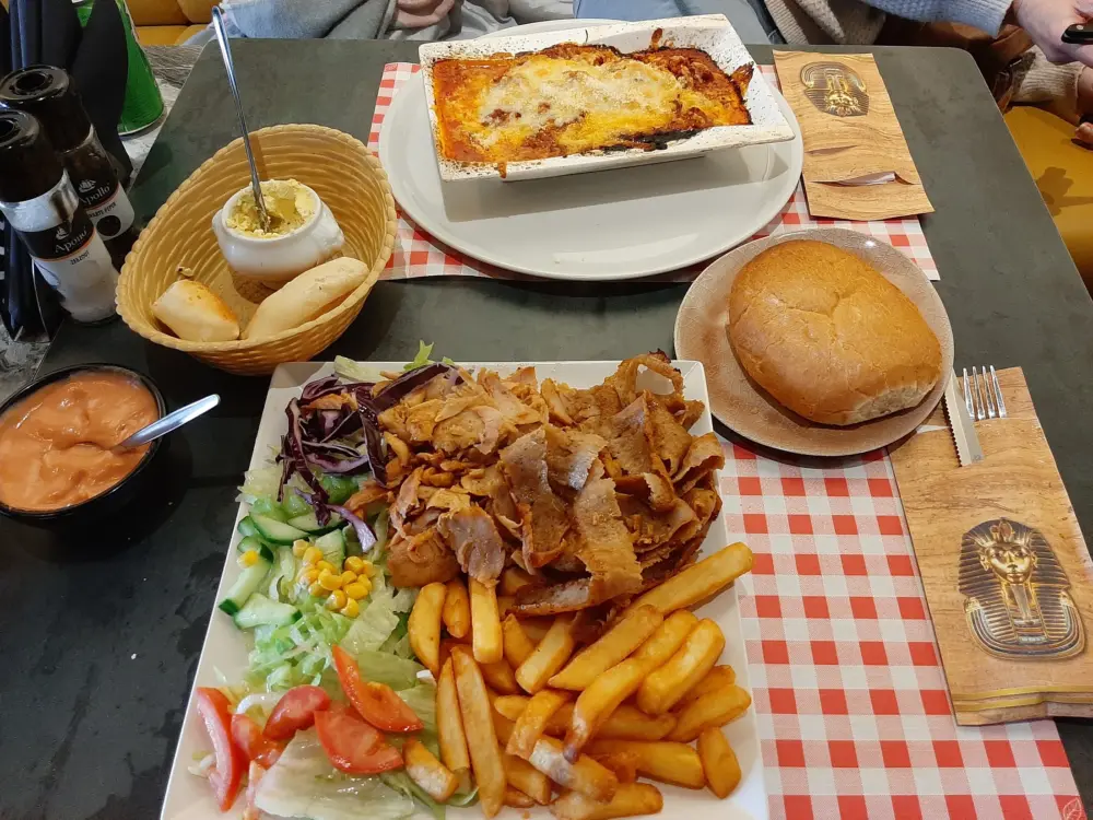 Restaurant Nazareth Shoarma & Grill in Heerhugowaard