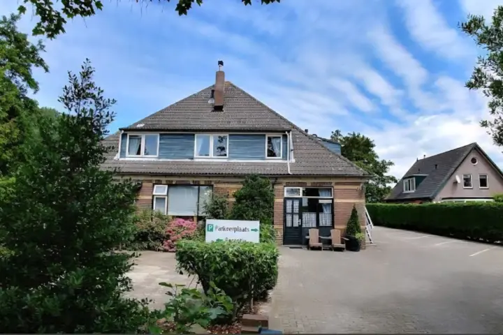 Bed & Breakfast Prins Hendrik bed & breakfast in Zuidschermer