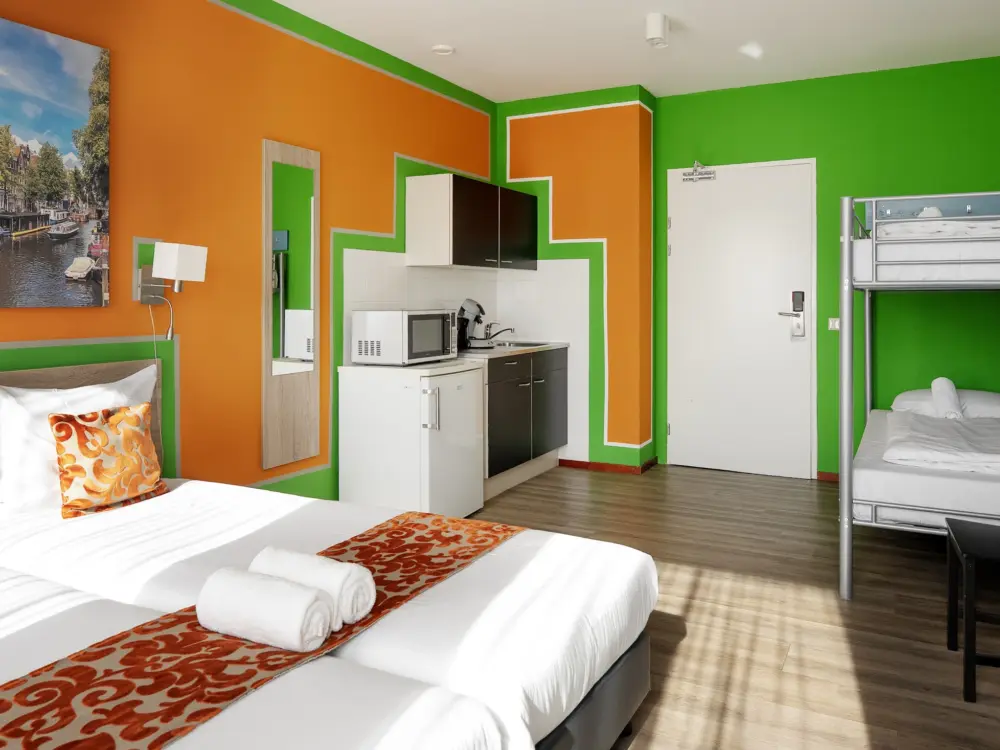 Amsterdam Teleport Hotel - Free parking in Amsterdam