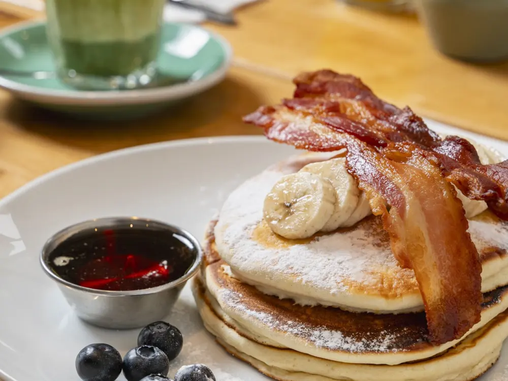 Restaurant Bakers & Roasters in Amsterdam