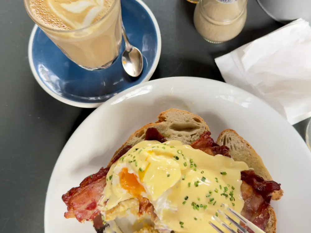 Restaurant Bakers & Roasters in Amsterdam