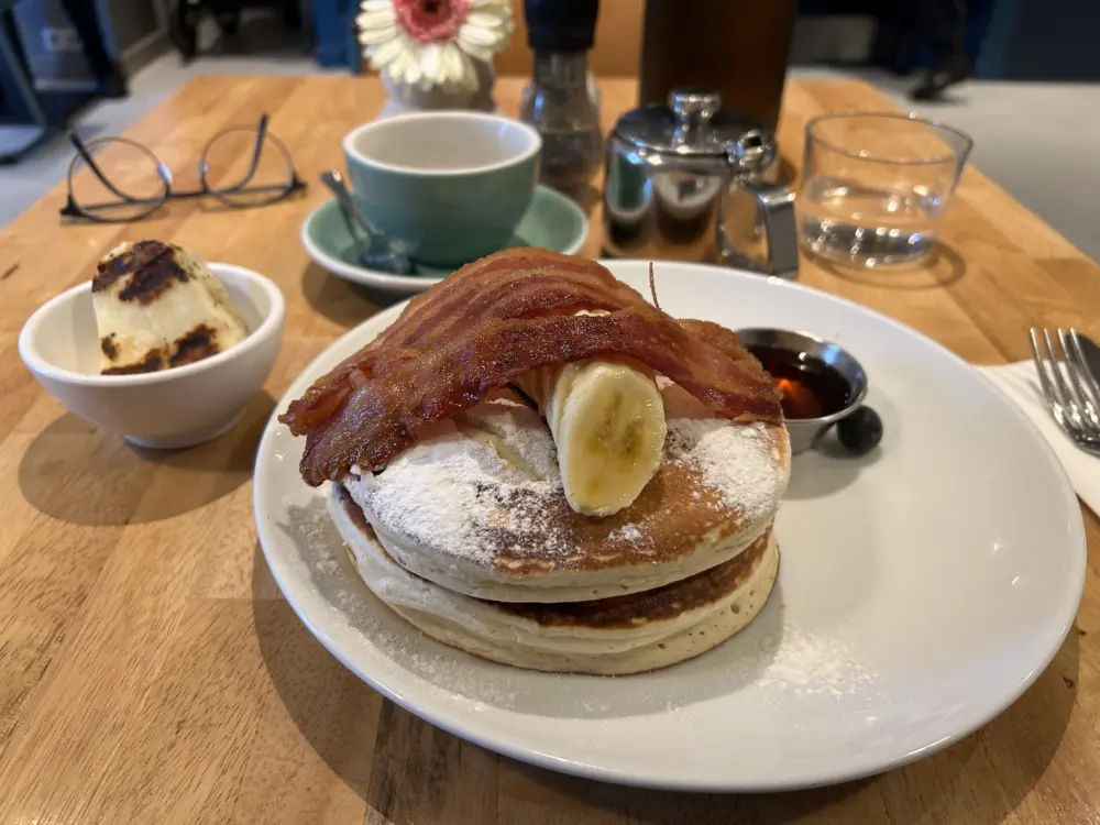 Restaurant Bakers & Roasters in Amsterdam