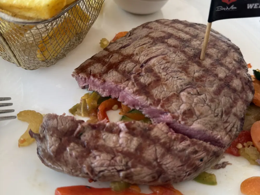 Restaurant Beymen Steakhouse & Café in Amsterdam