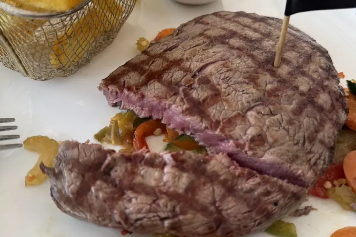 Restaurant Beymen Steakhouse & Café in Amsterdam