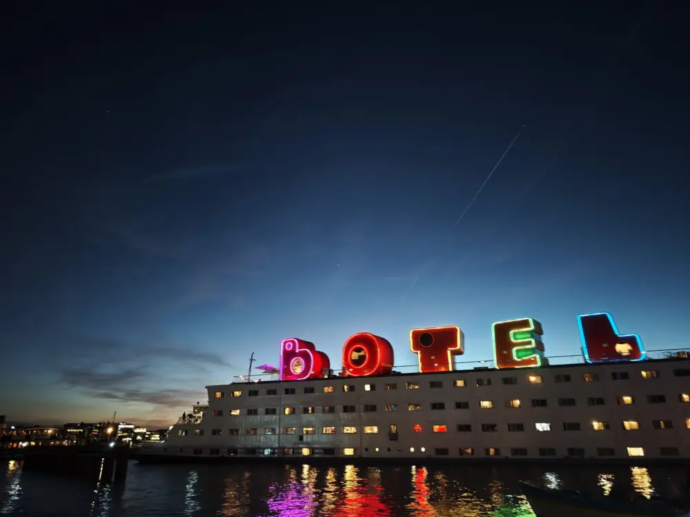 Hotel Botel in Amsterdam