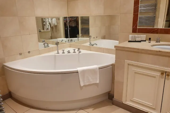 Boutique Hotel De Doelen Groningen in Groningen