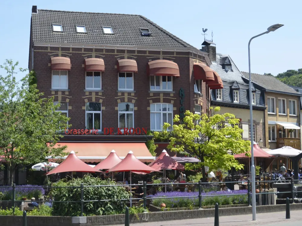 Hotel Brasserie De Kroon in Gulpen
