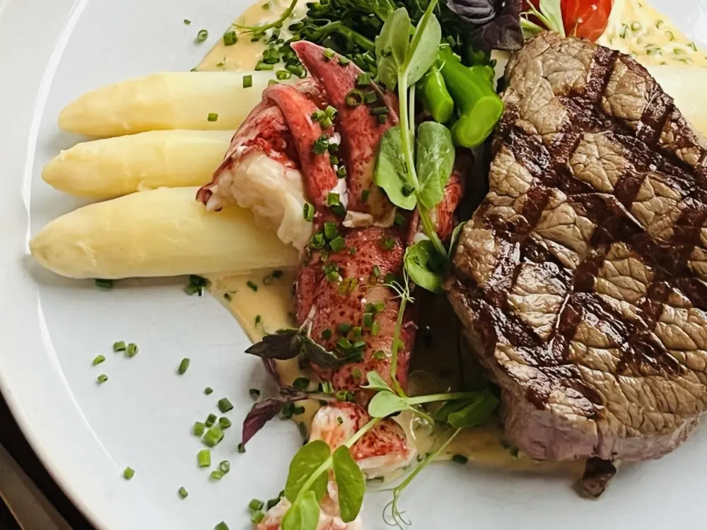 Restaurant Brasserie Monsees | Puur Eten & De Lekkerste Wijnen in 's-Graveland