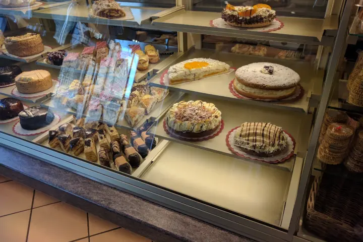 Restaurant Brood- en Banketbakkerij Henrotte B.V. in Wijlre