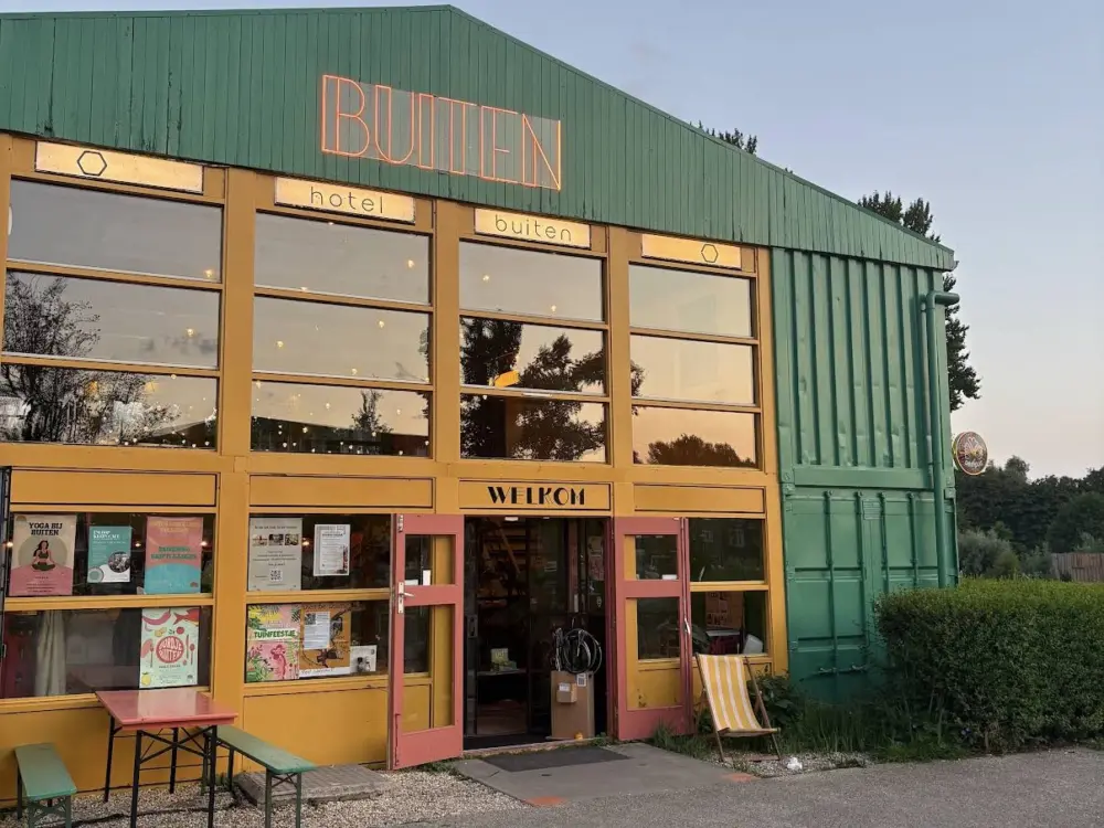 Restaurant BUITEN | Café & Restaurant in Amsterdam