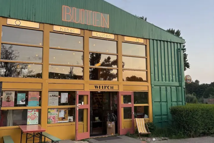 Restaurant BUITEN | Café & Restaurant in Amsterdam