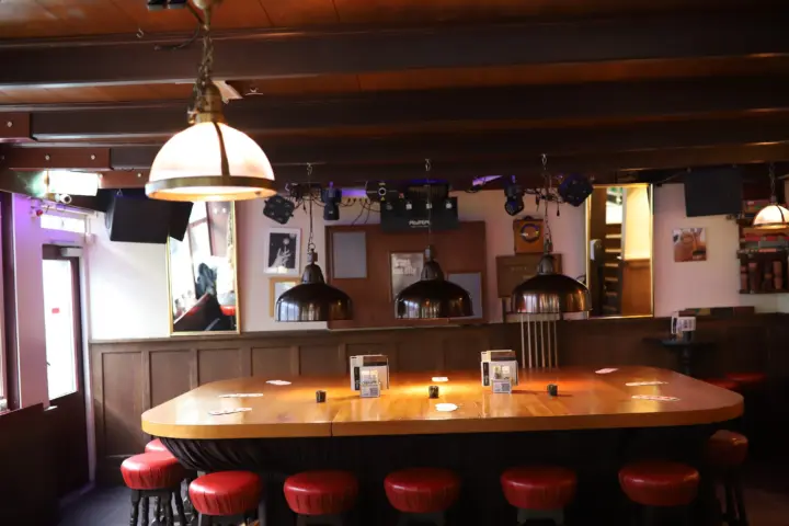 Café "De Vrije Handel" in Ouderkerk aan de Amstel