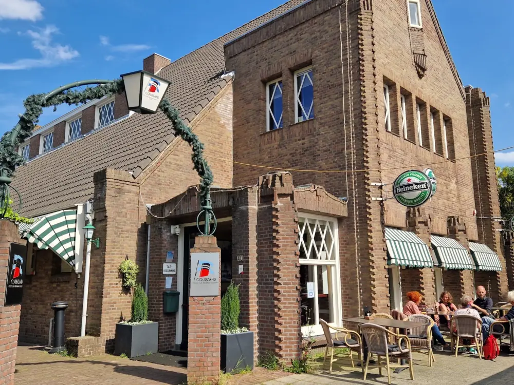 Café Restaurant Courzand in Rotterdam