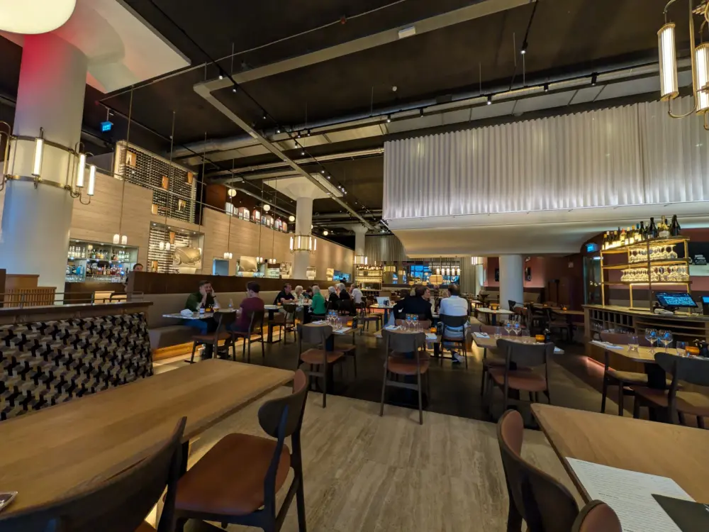 Café Restaurant Dauphine in Amsterdam