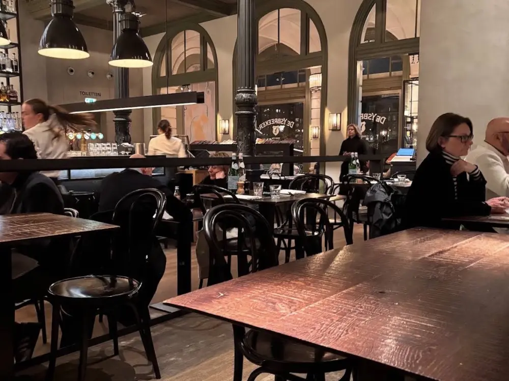 Café Restaurant De Ysbreeker in Amsterdam