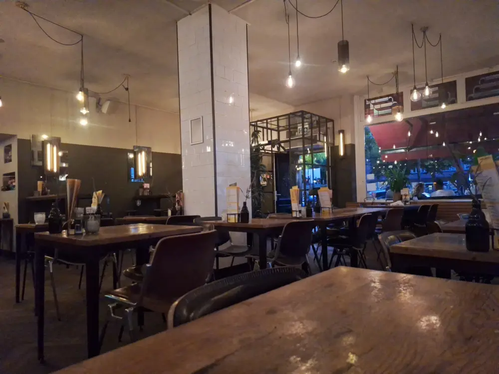 Restaurant Café Vrijdag in Amsterdam