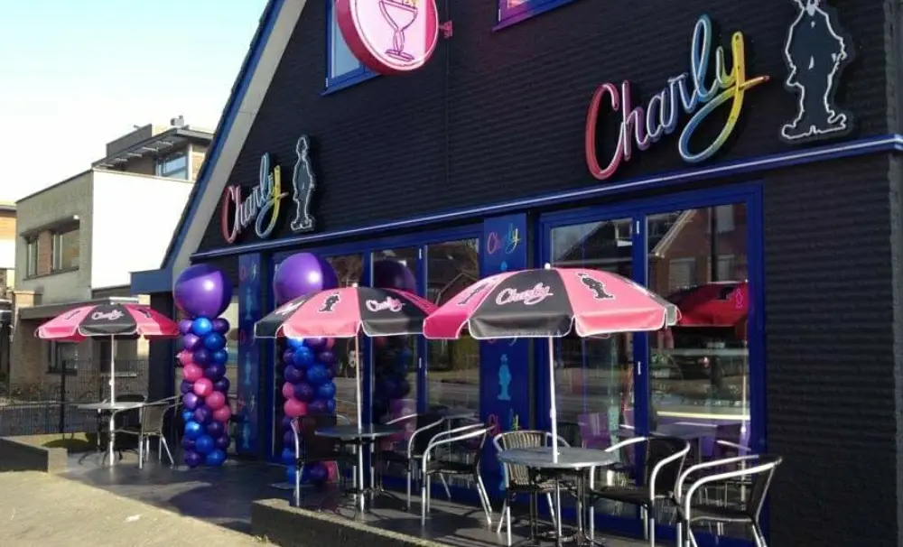 Restaurant Cafetaria Charly Zwolseweg in Apeldoorn