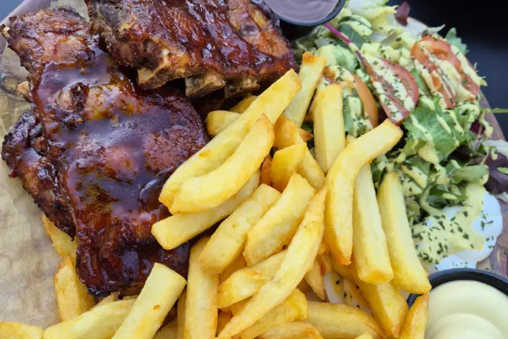 Restaurant Cafetaria Klapwijk in Burgh-Haamstede