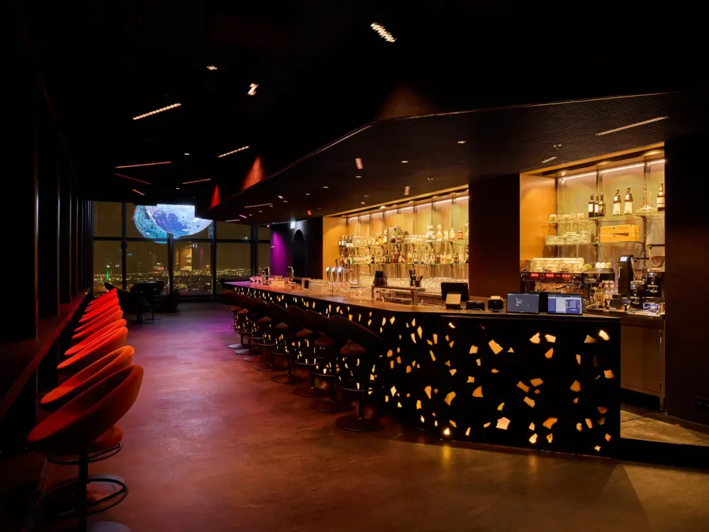 Restaurant CELEST | Evenementenlocatie & skybar in Rotterdam