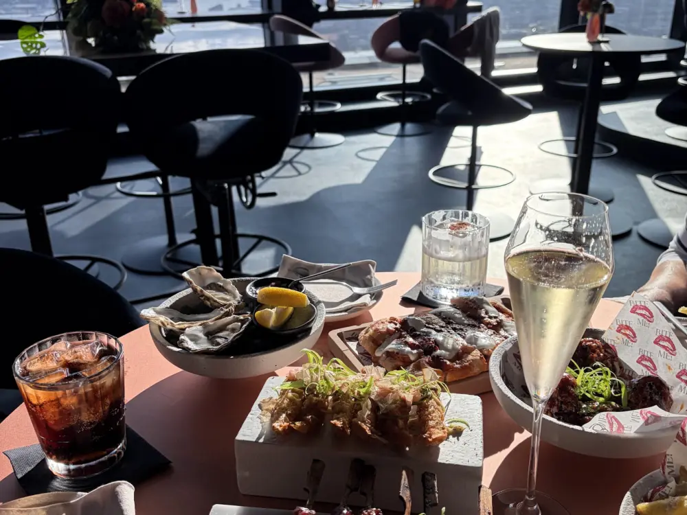 Restaurant CELEST | Evenementenlocatie & skybar in Rotterdam