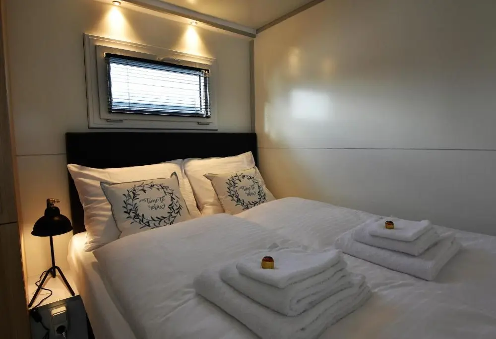 Cozy floating boatlodge "Het Vrijthof" in Maastricht