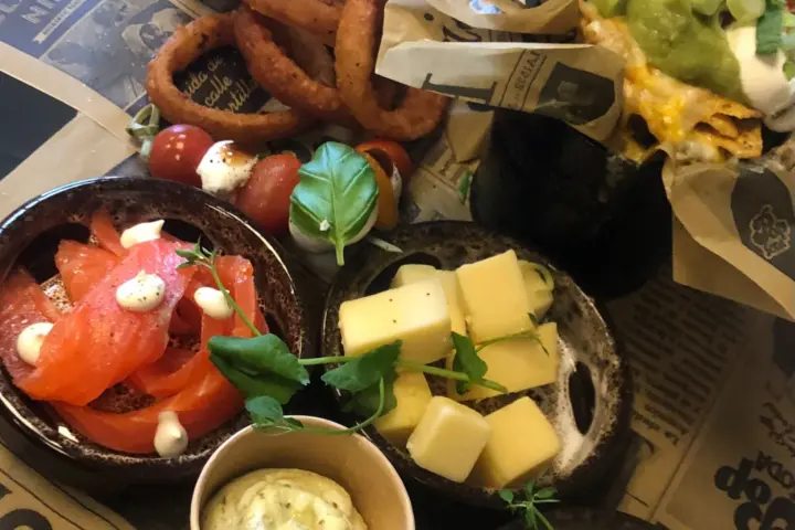 Davila's Kitchen & Bar in Renesse