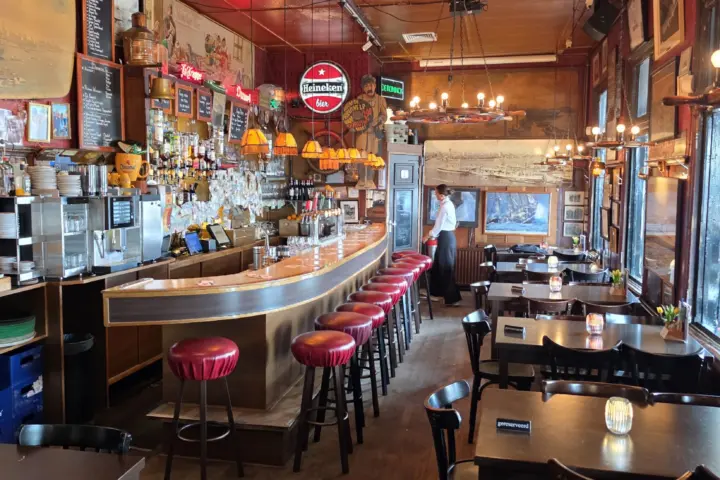 Restaurant De Ballentent in Rotterdam