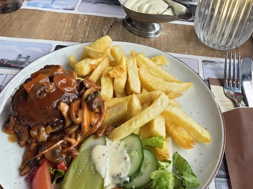 Restaurant De Ballentent in Rotterdam