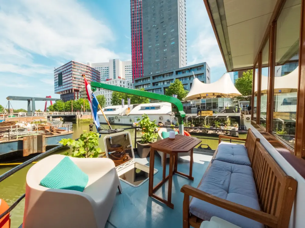 Hotel De Coaster & Het Aquarium in Rotterdam