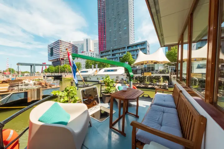 Hotel De Coaster & Het Aquarium in Rotterdam