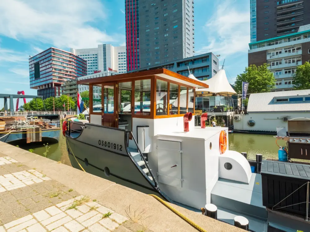 Hotel De Coaster & Het Aquarium in Rotterdam