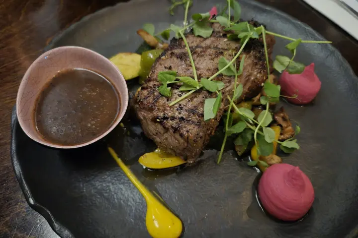 Restaurant De Gouden Snor eten & drinken in Rotterdam