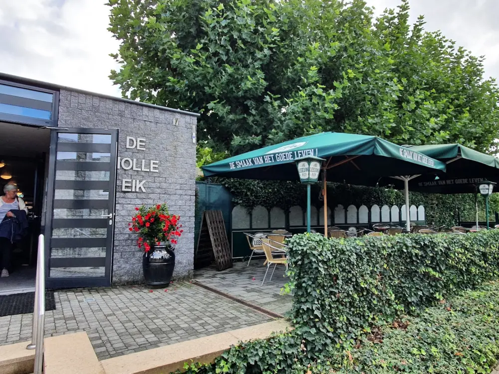 Restaurant De Holle Eik; Zalencentrum, Eetcafé in Valkenburg