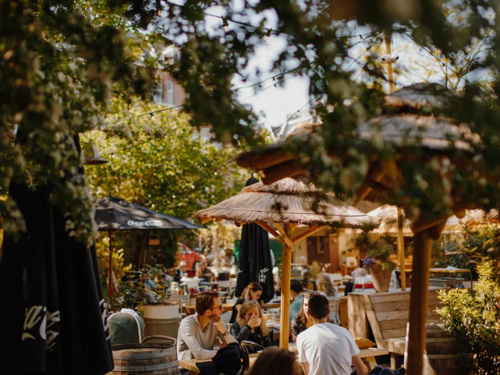 Restaurant De Vondeltuin in Amsterdam