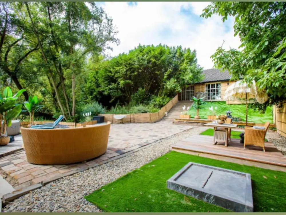 Bed & Breakfast Deshima Wellness & Suites in 's-Hertogenbosch