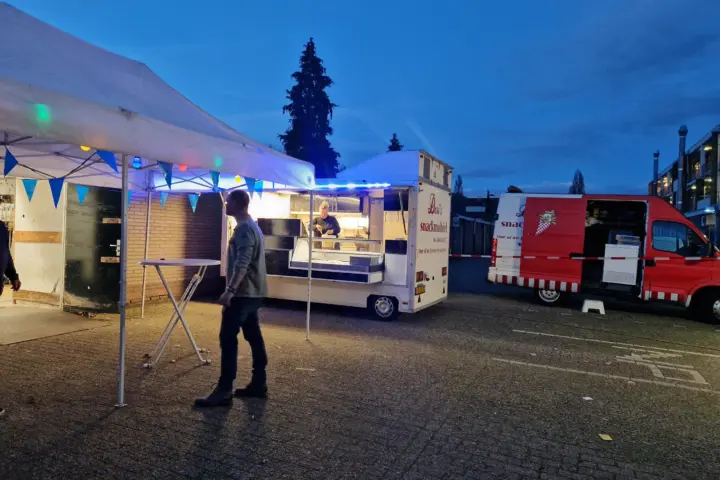 Desi's snackmobiel in Hilversum