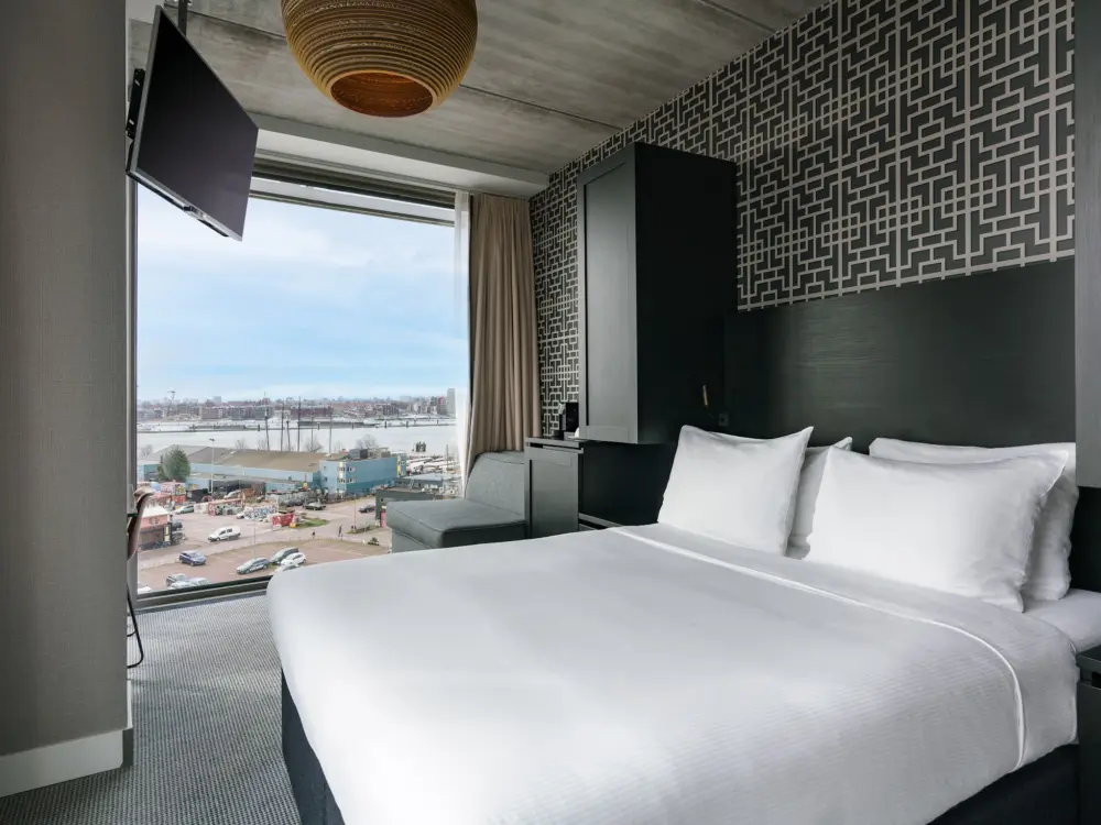 DoubleTree by Hilton Amsterdam - NDSM Wharf in Amsterdam