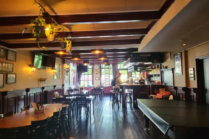 Restaurant Eetcafé de Buorren in Uitwellingerga