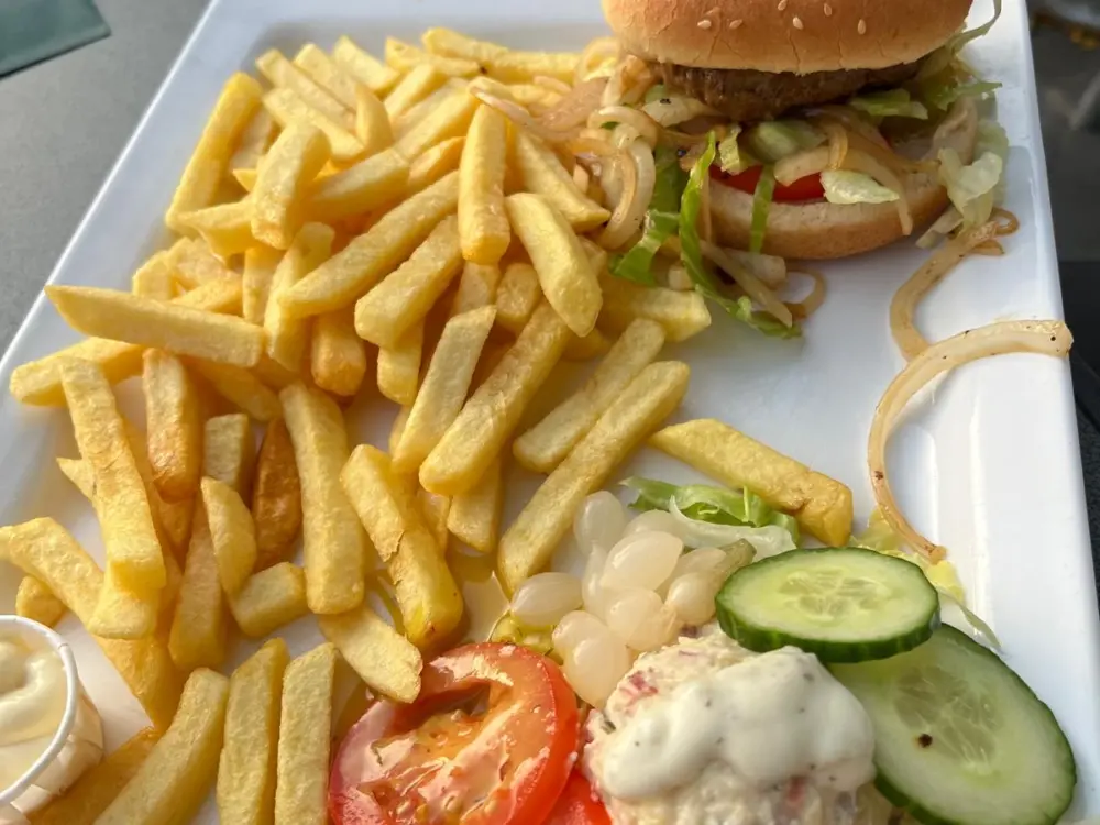 Eetcafé Restaurant plaza orden in Apeldoorn