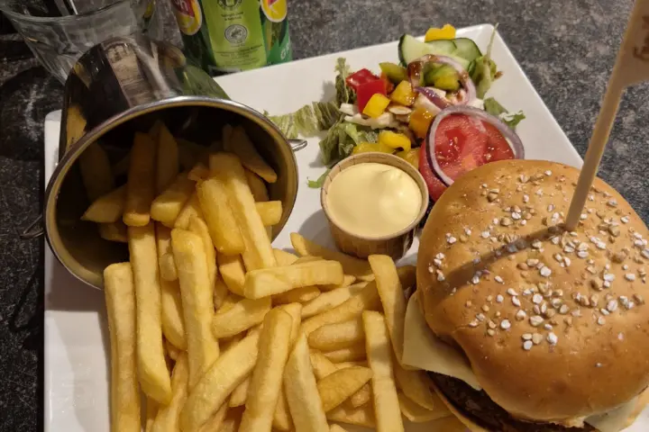 Restaurant Eethuis & Cafetaria Family Apeldoorn in Apeldoorn