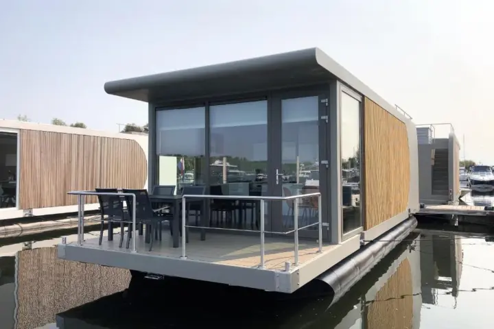 Accommodatie Floating vacationhome Tenerife in Maastricht