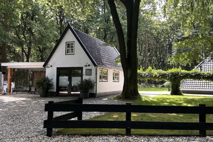 Bed & Breakfast Forest Inn meet & sleep in Ugchelen