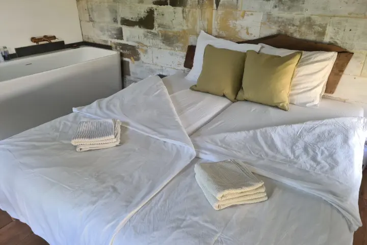 Hotel Gastenverblijf De Mergelheuvel, Bed & Breakfast Zuid limburg in Sibbe